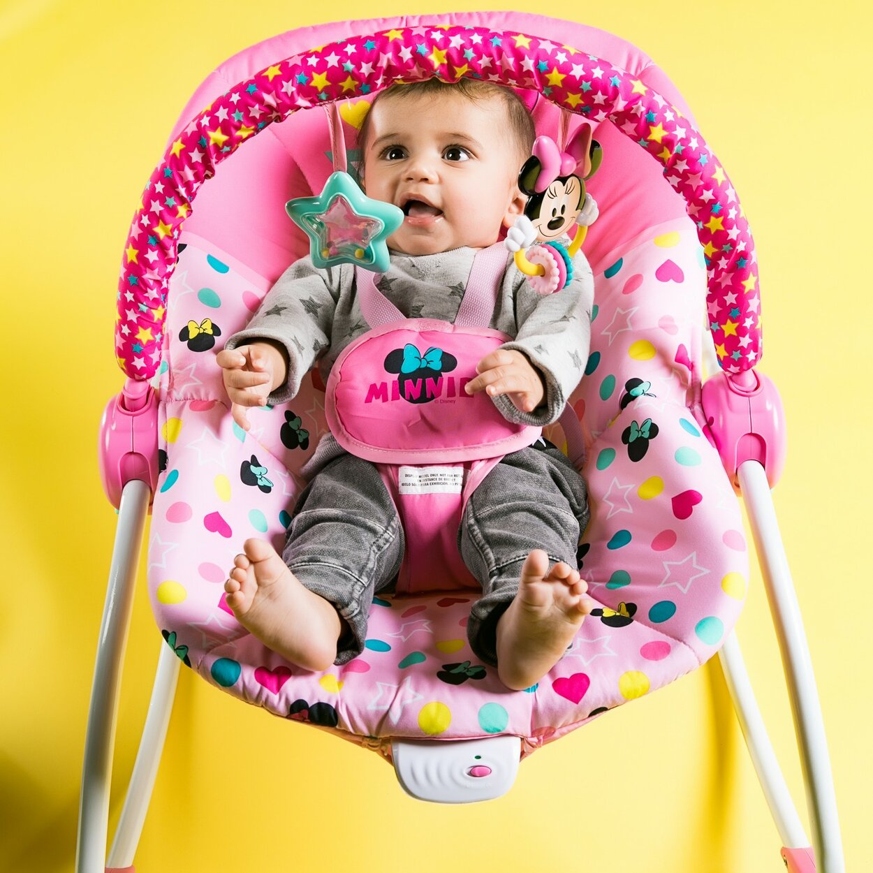 DISNEY BABY Húpatko vibrujúca Minnie Mouse Stars&Smiles Baby 0m+ do 18 kg,  2019 | Predeti.sk